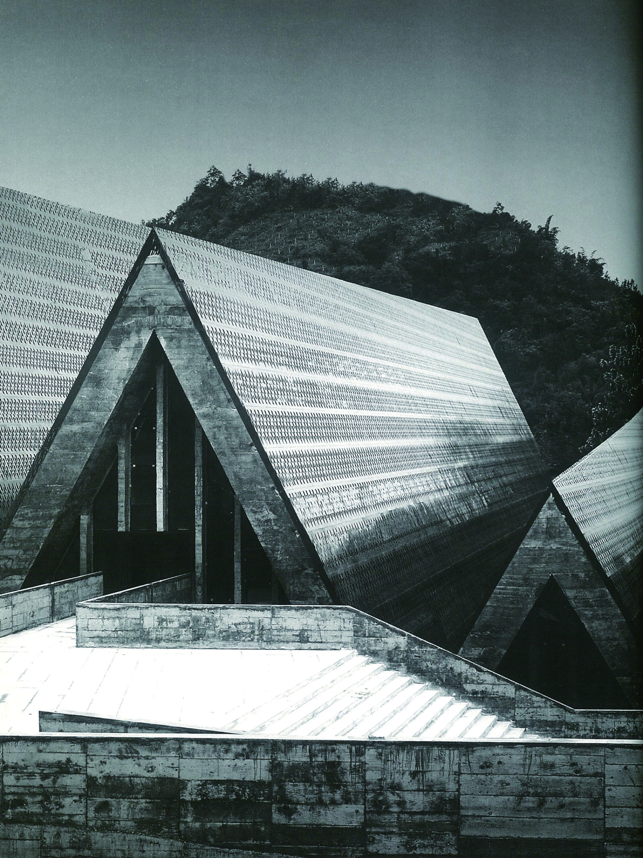 Revisiting Ancient Tradition—Shui Cultural Center
