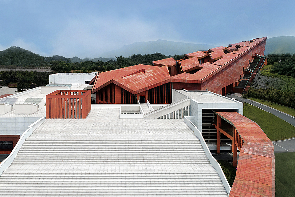 Danxia Chishui Tourist Center — 5