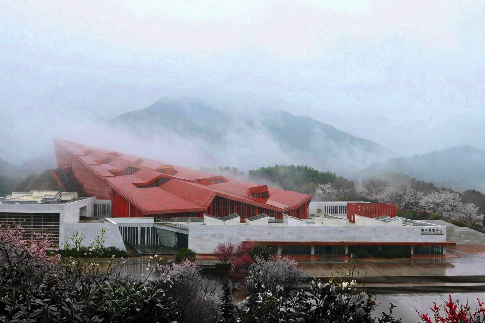 Danxia Chishui Tourist Center — 6