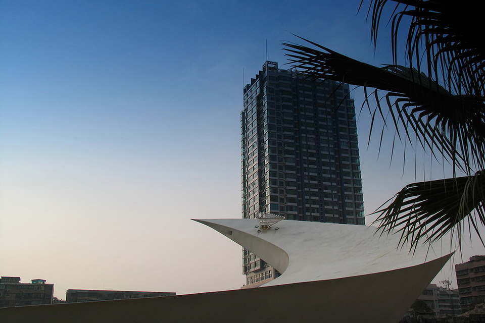 Grand Cross Plaza — 10
