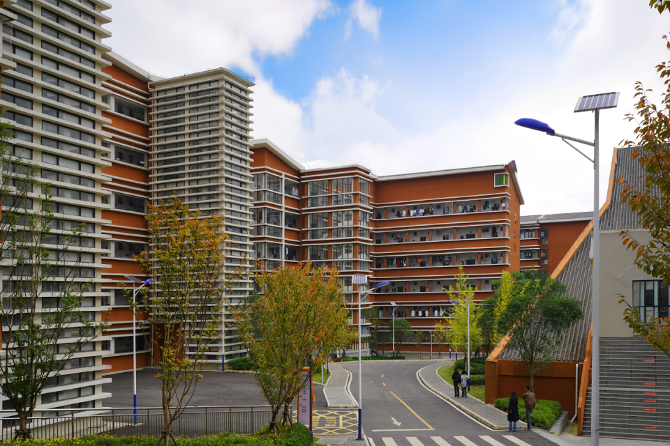 The Media Vocational and Technical University — 10