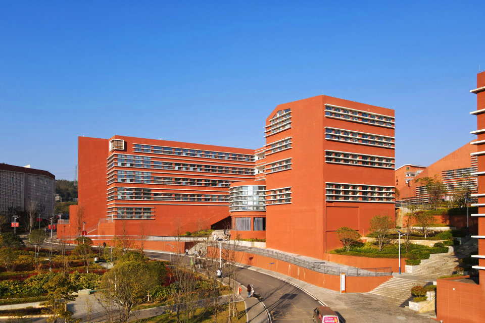 The Media Vocational and Technical University — 12