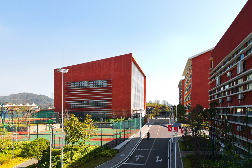 The Media Vocational and Technical University — 15