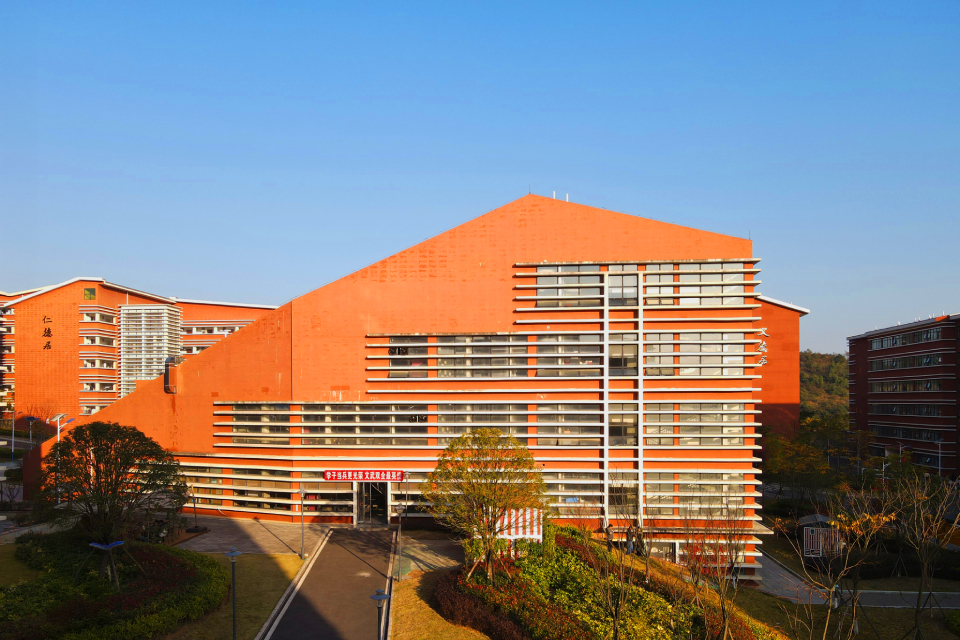 The Media Vocational and Technical University — 18