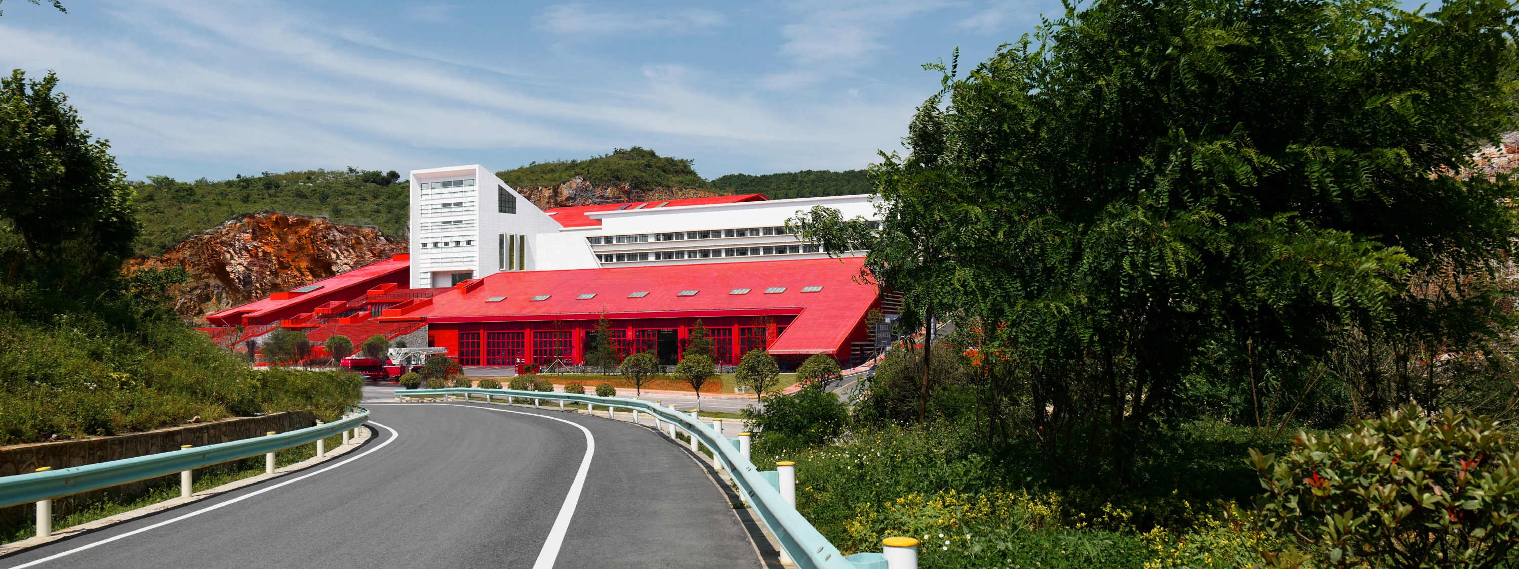 Mountain / Unit / Group / Professional Honour — Architectural composition